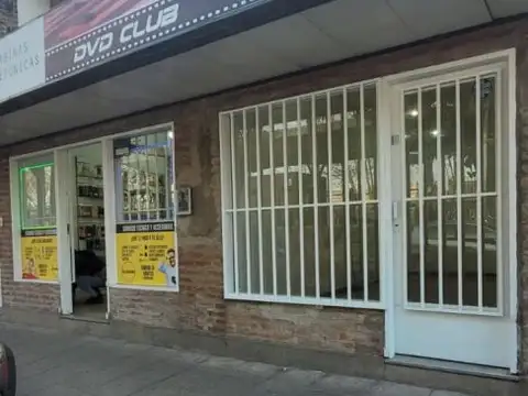 Local en alquiler en José León Suarez!