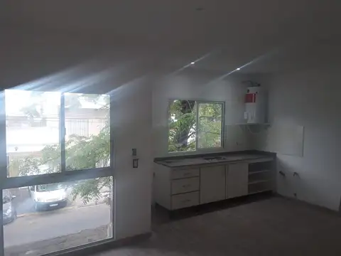 A ESTRENAR   PH EN EL CENTRO DE MORON