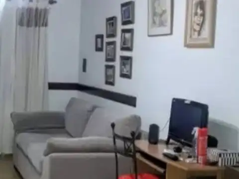 Depto Tipo Casa en Venta 45 años