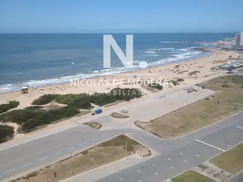 Departamento en Venta en Playa Brava, USD 240.000