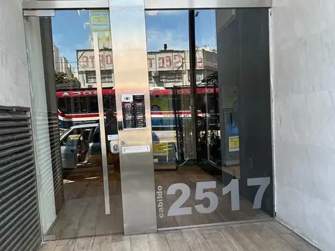 Cabildo 2500, Piso 2