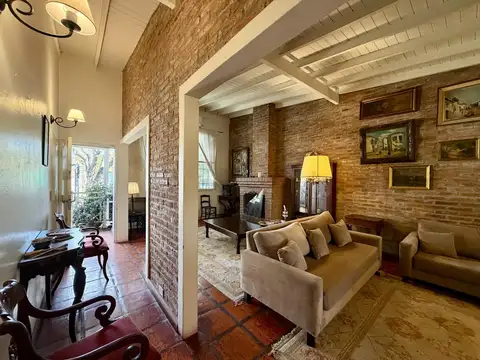 Casa en Venta con 1 cochera