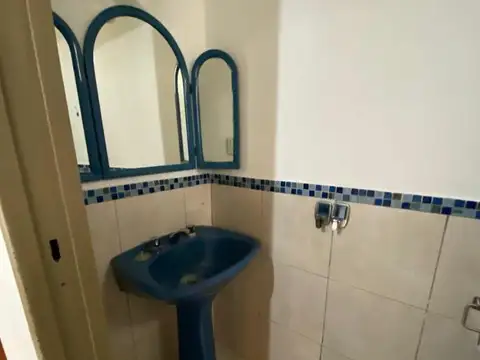 Casa en Alquiler con 1 cochera