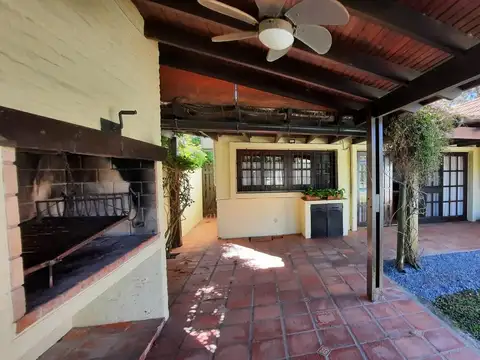 Casa en Venta en Playa Mansa, USD 430.000