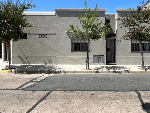 VENTA CASA Y 2 DEPTOS CON PILETA APTO CREDITO