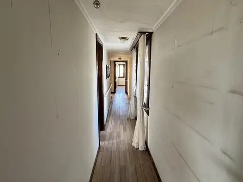 Piso antiguo de categoría en venta en el centro de Tandil