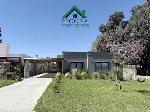 Casa en Alquiler en Pilar del Este - San Ramiro, USD 1.270