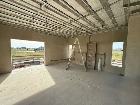 VENTA CASA VISTA A LA LAGUNA SANTA CLARA DEL SUR