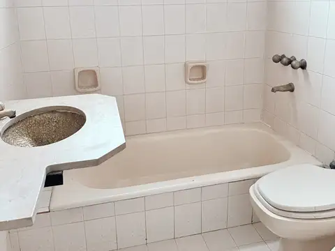 Casa en Alquiler en Floresta, USD 3.500