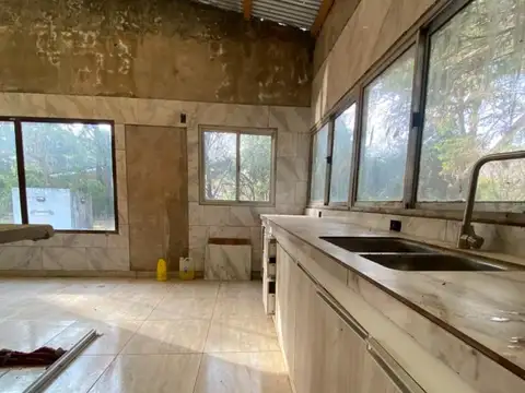 Casa 3 ambientes con 1 baño