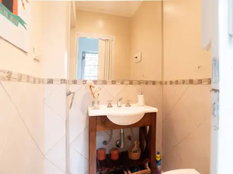 Casa en venta. 4 ambientes. Terraza Propia. Cocheras.