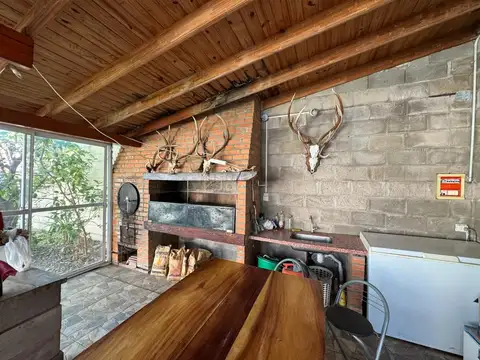 Casa en Venta con 2 cocheras