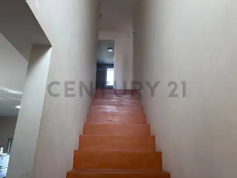 CASA TIPO DUPLEX 2 DORMITORIOS EN VENTA EN BERISSO