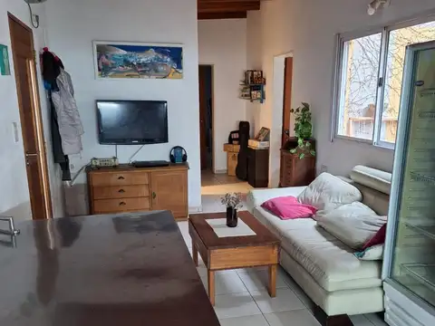 Depto Tipo Casa en Alquiler de 3 ambientes