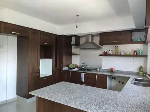 Departamento en Alquiler de 4 ambientes