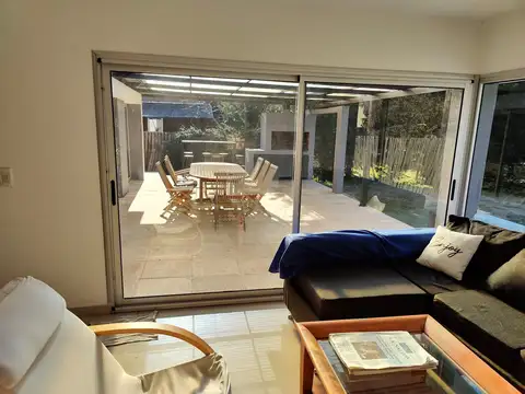 Casa en Alquiler en Los Pilares, USD 1.990