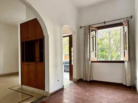 Casa 6 ambientes con 3 baños