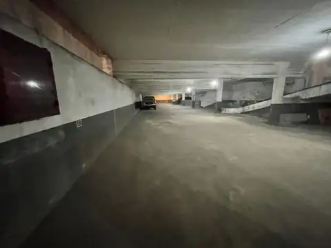 13 e/ 46 y 47 - COCHERA CUBIERTA