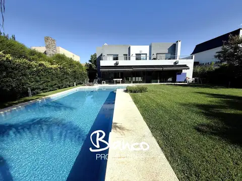 Casa en Venta en La Lomada De Pilar, Countries y Barrios Cerrados en Pilar