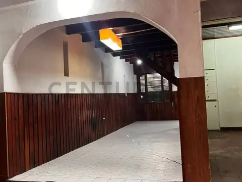 VENTA DE CASA 6 AMBIENTES EN J.CPAZ(APT.CREDITO)-COCHERA-6CUADRAS ESTACON JC.PAZ