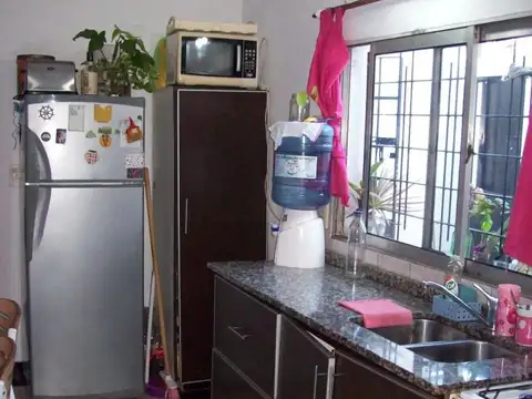 Depto Tipo Casa 3 ambientes con 1 baño