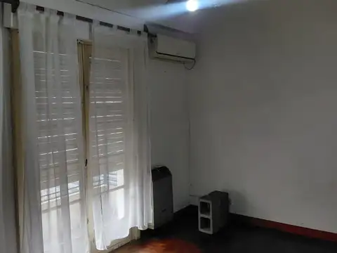 Manzanares 3100, Piso 1