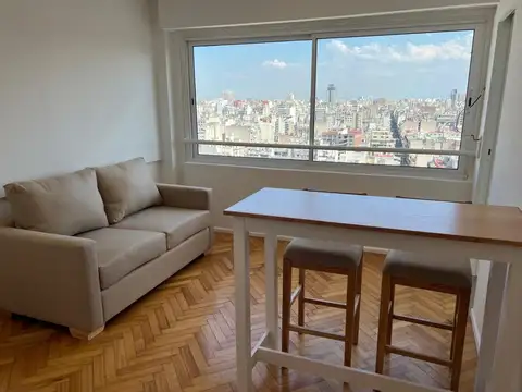 Piso 19 vista abierta -  Larrea  esq. Córdoba- Impecable