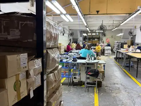 Depósito en Nueva Pompeya