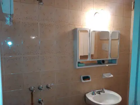 Casa en Alquiler con 1 cochera
