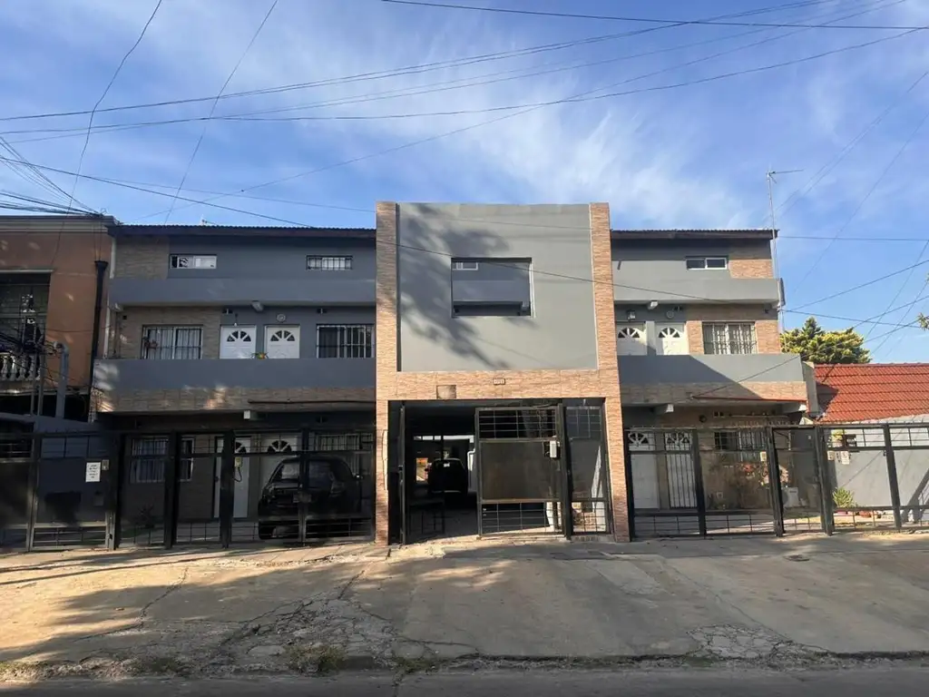 Jose Maria Paz 1700, Piso 1