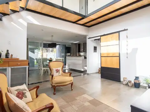 Casa en Venta en Barrio Parque Leloir, USD 199.900