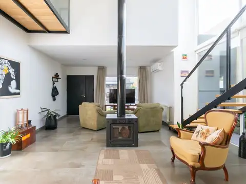 Casa en Venta con 1 cochera