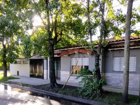 Venta Casa 3 ambientes en Castelar Norte