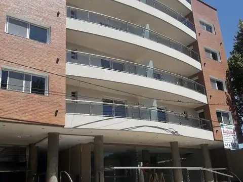 Departamento de 2 dormitorios con cochera - Granadero Baigorria