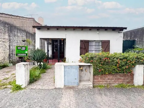 CASA - 3 AMBIENTES - MERLO SUR