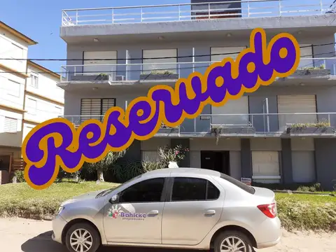 venta departamento 1 ambiente con cochera a 30 mts del mar!!