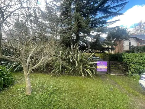 Casa en Venta con 3 cocheras