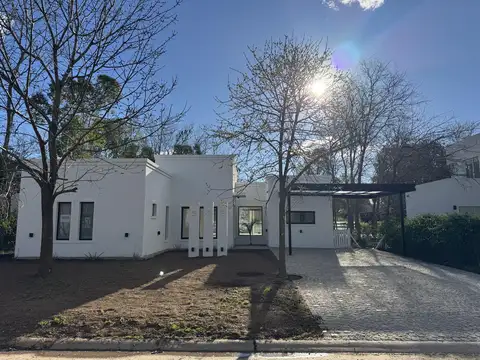 San Matias, Escobar