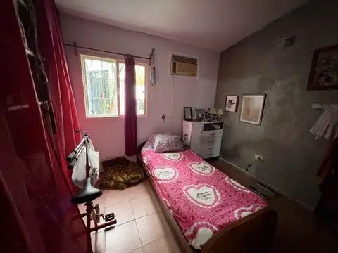 Casa 6 ambientes con 1 baño