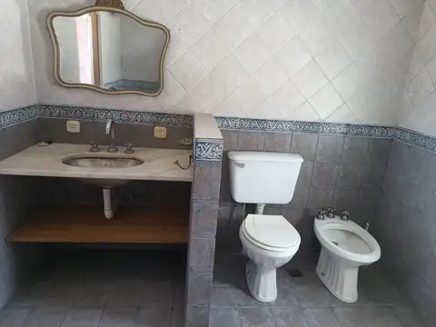 Alquiler de Departamento Tipo PH  2 Ambientes Amplio