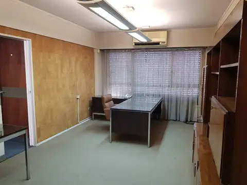 Oficina 2 ambientes con 2 baños