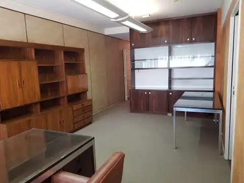 Oficina en Venta con 1 cochera