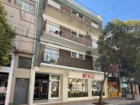 Departamento 2 Amb Sobre Av San Martin