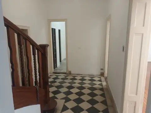 VENTA DE LOCAL EN SUCRE  2733 Y MOLDES BELGRANO