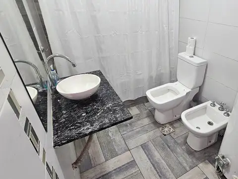 En  Venta/ Local  comercial  e n calle  Paso  al 2000