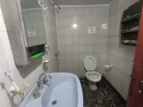 VENTA CASA 2 AMBIENTES CON PARQUE B. SAN MARTIN