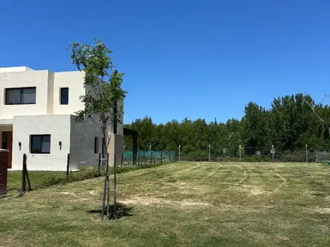 Terreno en Venta, FOS 45