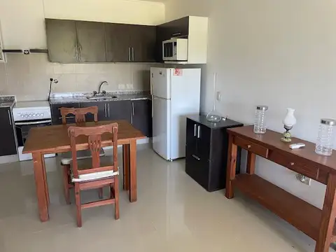 Altos de Hudson II 200, Piso 1ro