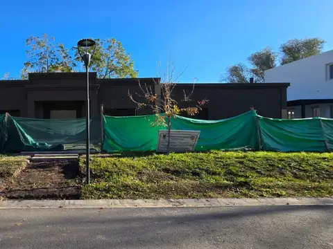Terreno en Venta en Malvinas Argentinas, USD 49.999