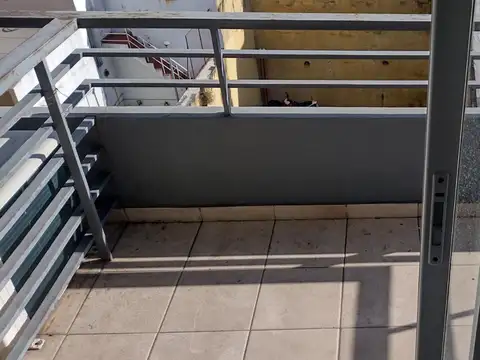 Rincon 1041 , Piso 4